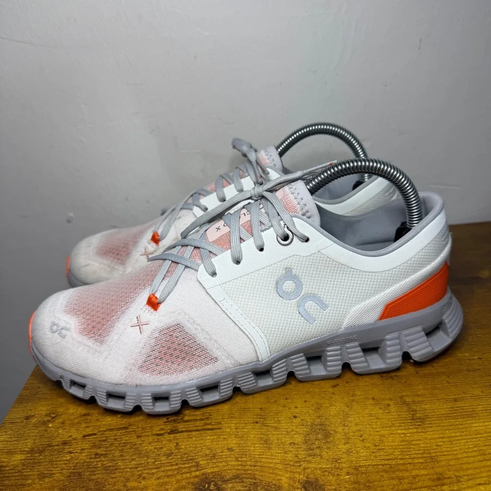 On Cloud X Running Shoes Womens Size 8.5 White Orange 40.99701